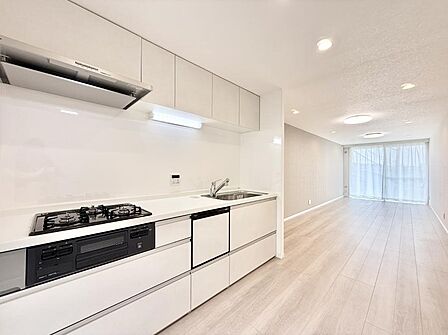 ■シンプルで機能的、毎日使いやすいキッチン