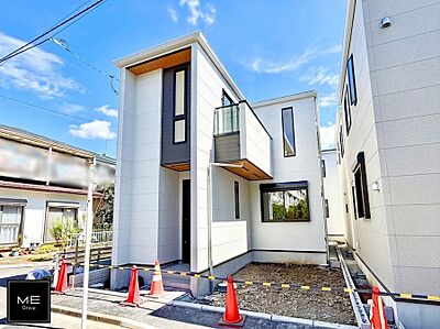 外観:1号棟 ■暮らしを彩る充実した設備仕様が備わった住まい 外観:1号棟 ■暮らしを彩る充実した設備仕様が備わった住まい