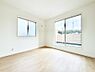 室内：1号棟  ■落ち着いた色合いのお部屋で穏やかな時間を楽しめます