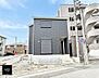 外観：1号棟  ■家族みんなが笑顔で過ごせる、安心感のある住まい