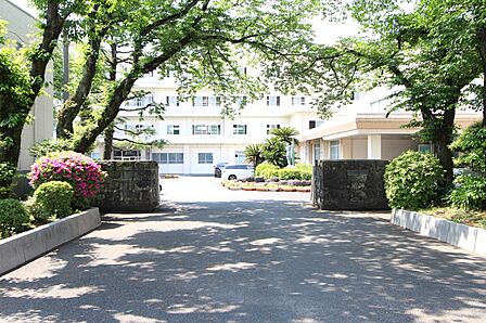 富士市立吉原第一中学校（401m）