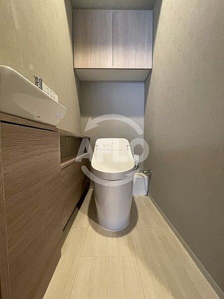 トイレ：ザ・ファインタワー大阪肥後橋　温水洗浄便座 
