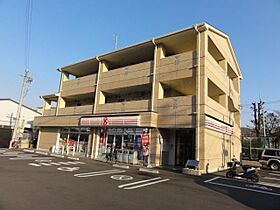 京都府京都市伏見区小栗栖森本町（賃貸マンション1K・3階・24.79㎡） その1