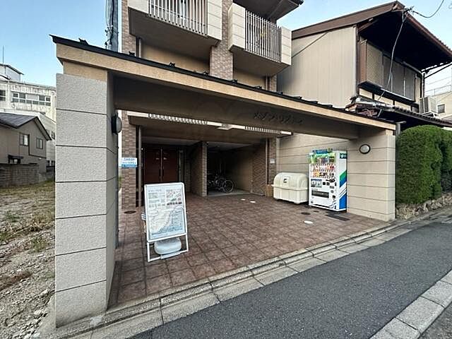 17 / 22