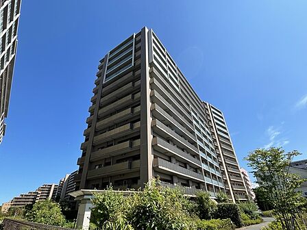 鉄筋コンクリート造り14階建て ペット飼育可(細則有)