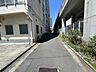 外観：東側前面道路