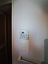 アクシオ足立