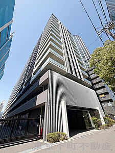 外観：15階建ての洗練されたモダンな外観が、勝どきエリアの先進的な暮らしを象徴します 。都会的なデザインと開放感が調和する、ホテルライクなレジデンスです。