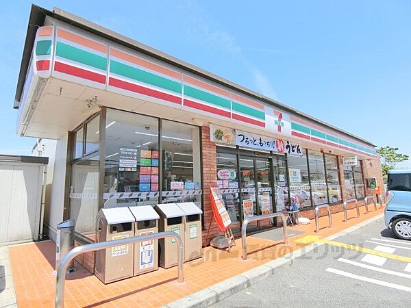 画像5:セブンイレブン　近江八幡池田本町店まで850メートル