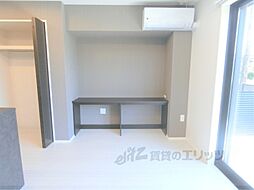 WOODSTOCK NEST 1階ワンルームのリビング/ダイニング