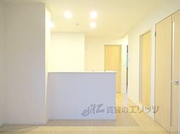 ローズ・スターデン・ジン 2階3LDKのリビング/ダイニング