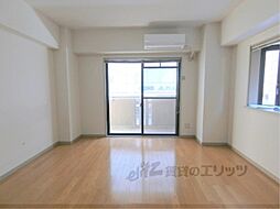 十一屋ブラウンシュガービル 204 2階1Kのリビング/ダイニング