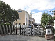 米原中学校まで900メートル