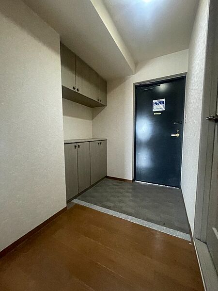 玄関を拡大表示