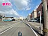 外観：前面道路：公道北側に12.1ｍ接道。