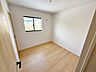 子供部屋：【施工例】お子様の一人部屋に最適な居室です。クローゼット付きで自然とお片付けできる環境に！ 