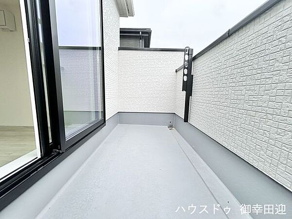 バルコニーを拡大表示