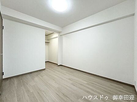 ■5.3帖洋室■寝室、書斎、趣味の部屋。家族の成長やライフスタイルに合わせ、様々な使い方ができる快適な空間です。