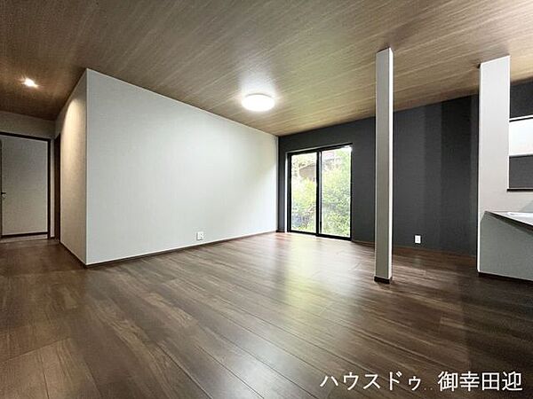 リビング/ダイニングを拡大表示
