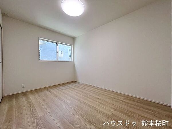洋室を拡大表示
