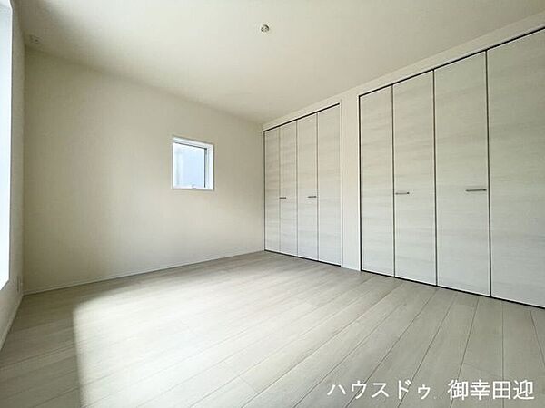 洋室を拡大表示