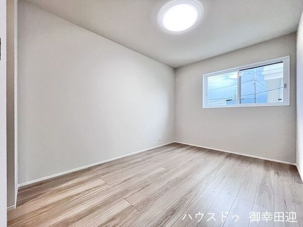 洋室を拡大表示