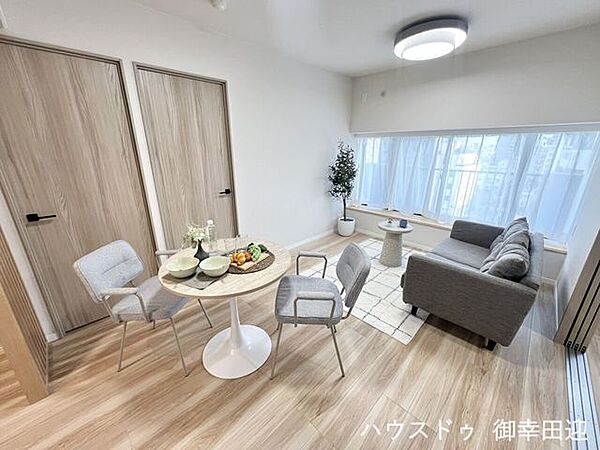 リビング/ダイニングを拡大表示
