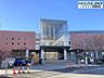 周辺：和名ケ谷スポーツセンター屋内温水プールは、深さが変更でき車いすの方もそのまま入場できる「25メートルプール」、全長100メートルの「流水プール」、スライダー付きの「幼児用プール」があります。 970m