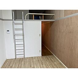 ラポール敷島 102 1階ワンルームのリビング/ダイニング