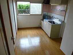 ウィンディ泉 0102 1階2DKのリビング/ダイニング