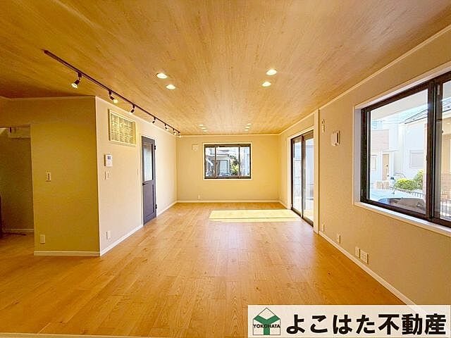 リビング/ダイニング 府中市四谷4丁目