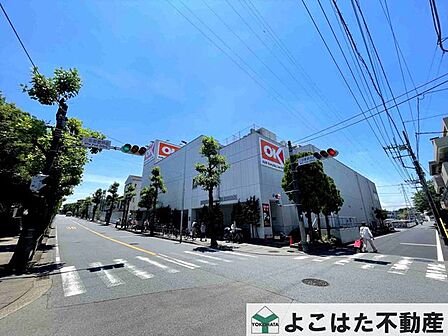 オーケー生田店 徒歩12分。 950m