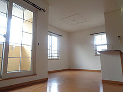 近江鉄道近江本線 八日市駅 徒歩20分の賃貸アパート 2階2LDKのリビング/ダイニング