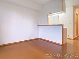 近江鉄道近江本線 水口城南駅 徒歩17分の賃貸アパート 2階1LDKのリビング/ダイニング