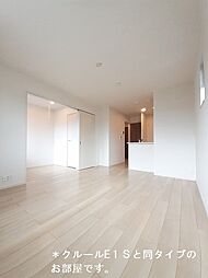 JR東海道・山陽本線 南彦根駅 徒歩34分の賃貸アパート 2階1LDKのリビング/ダイニング