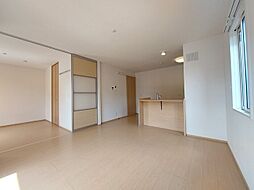 ロイヤルやつえ 2階2LDKのリビング/ダイニング