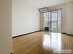 ドミトリーユー 210 2階1Kのリビング/ダイニング