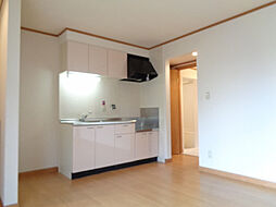 グランデサウタール 101 1階2DKのリビング/ダイニング