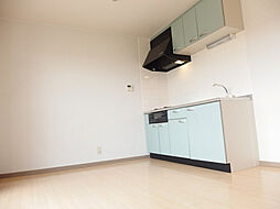 ファミールII 201 3階2DKのリビング/ダイニング