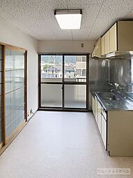 JR東海道・山陽本線 彦根駅 徒歩15分の賃貸マンション 4階3DKのリビング/ダイニング