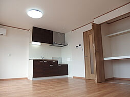 JR草津線 手原駅 徒歩24分の賃貸アパート 2階1LDKのリビング/ダイニング