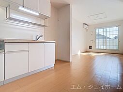 近江鉄道八日市線 新八日市駅 徒歩22分の賃貸アパート 2階2LDKのリビング/ダイニング