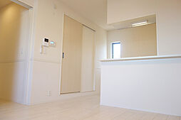 近江鉄道八日市線 八日市駅 徒歩13分の賃貸アパート 2階2LDKのリビング/ダイニング