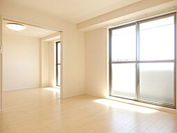 JR湖西線 堅田駅 徒歩9分の賃貸マンション 1階2LDKのリビング/ダイニング