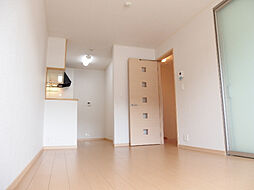 クローバーガーデン 202 2階2LDKのリビング/ダイニング