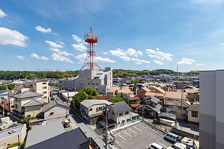お部屋からの眺望は遮る建物が少ないので開放的です