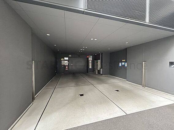 駐車場入口