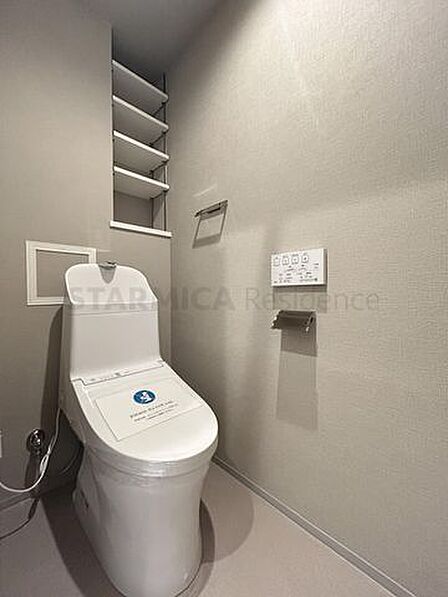 落ち着いた色味のアクセントクロスを採用汚れが目立ちにくく、さらにお洒落空間に