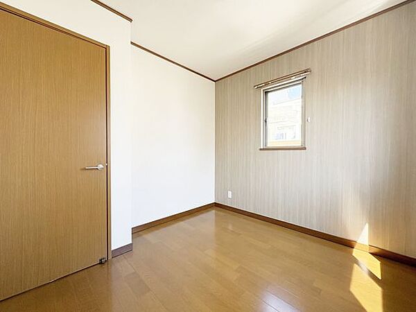 洋室を拡大表示