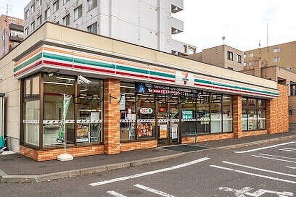 画像15:セブンイレブン札幌北17条店 321m
